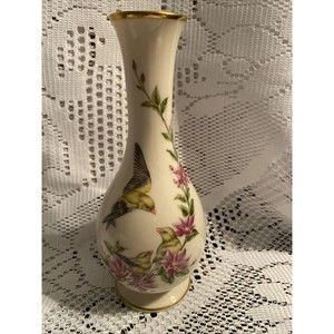 1985 Limited Lenox Mothers Day Fine China Bud Vase. COA and Numbered 106